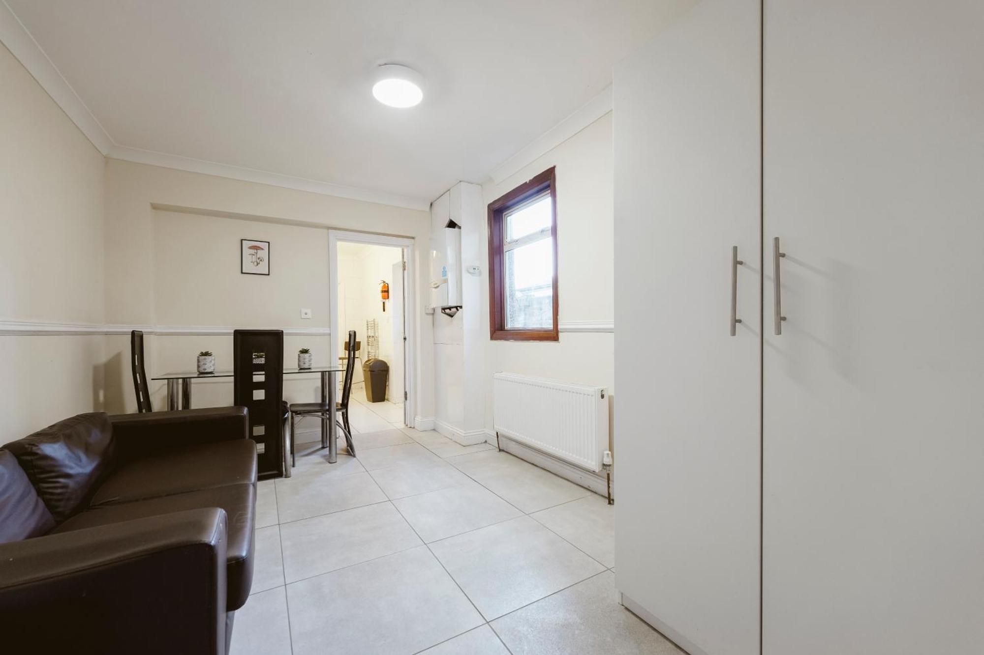 Stratford Double Rooms - 29 ロンドン エクステリア 写真