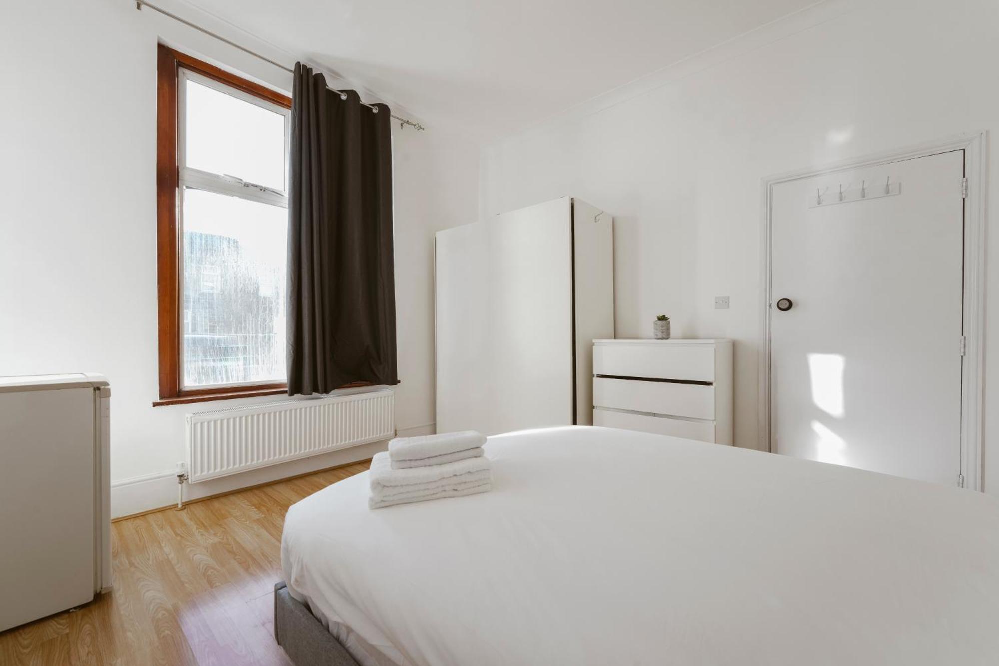 Stratford Double Rooms - 29 ロンドン エクステリア 写真