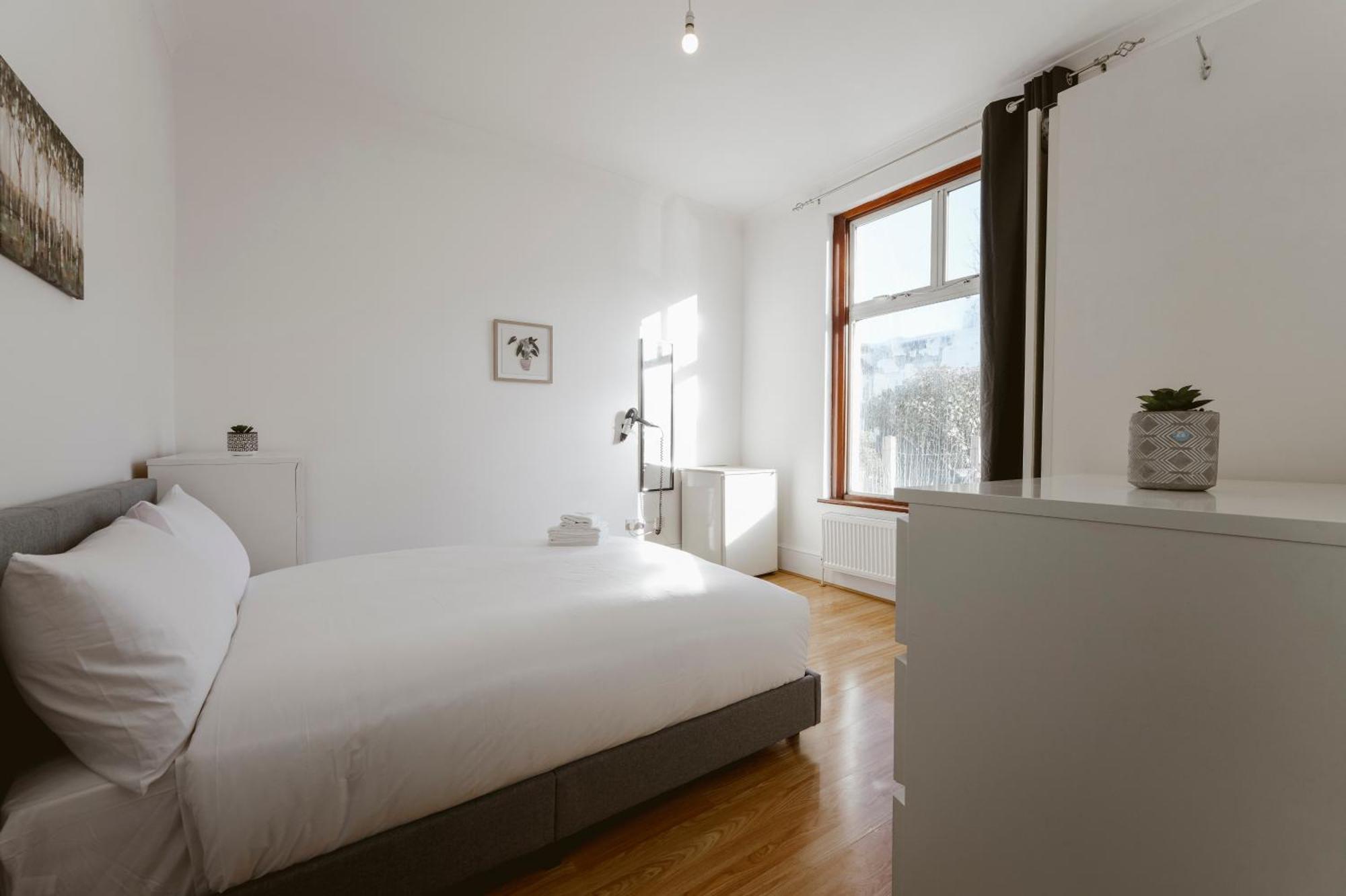 Stratford Double Rooms - 29 ロンドン エクステリア 写真